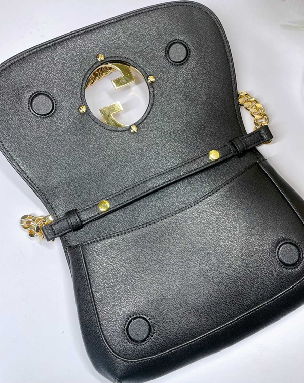 激安グッチバッグコピー着用イメージ